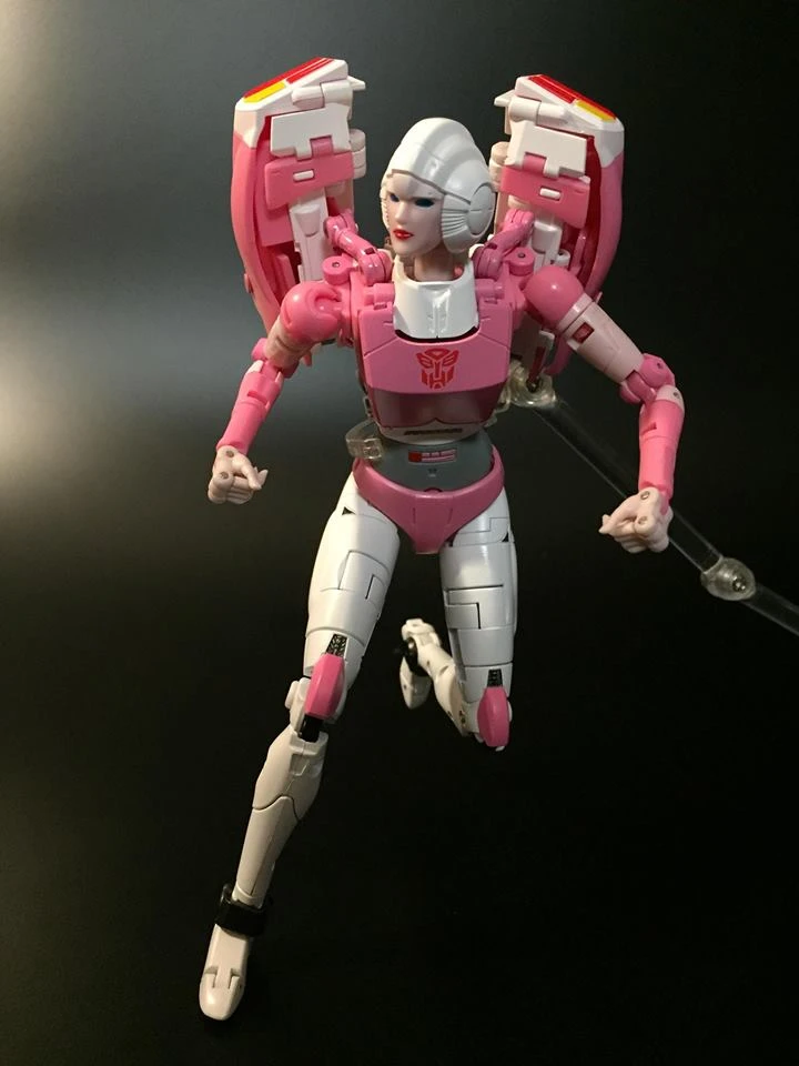 Fanstoys FT-24 Rouge Arcee 3 Fanstoys FT-24 Rouge Arcee - Image 3