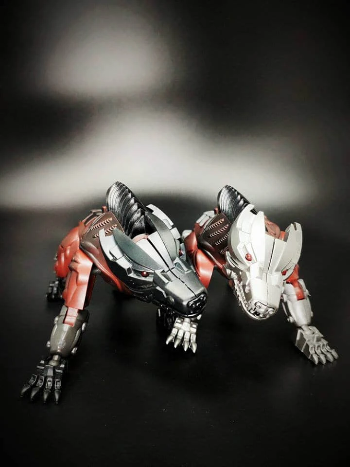 Unique Toys UT Steeljaw For Perukill AOE Lockdown Set Of 2 2 Unique Toys UT Steeljaw For Perukill AOE Lockdown Set Of 2 - Image 2