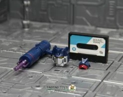 Model Model-002 MP13 Soundwave Upgrade Kits /w Lit Heads, Extra Pistol And Cassette -MECHA REALM STORE 9db328328a