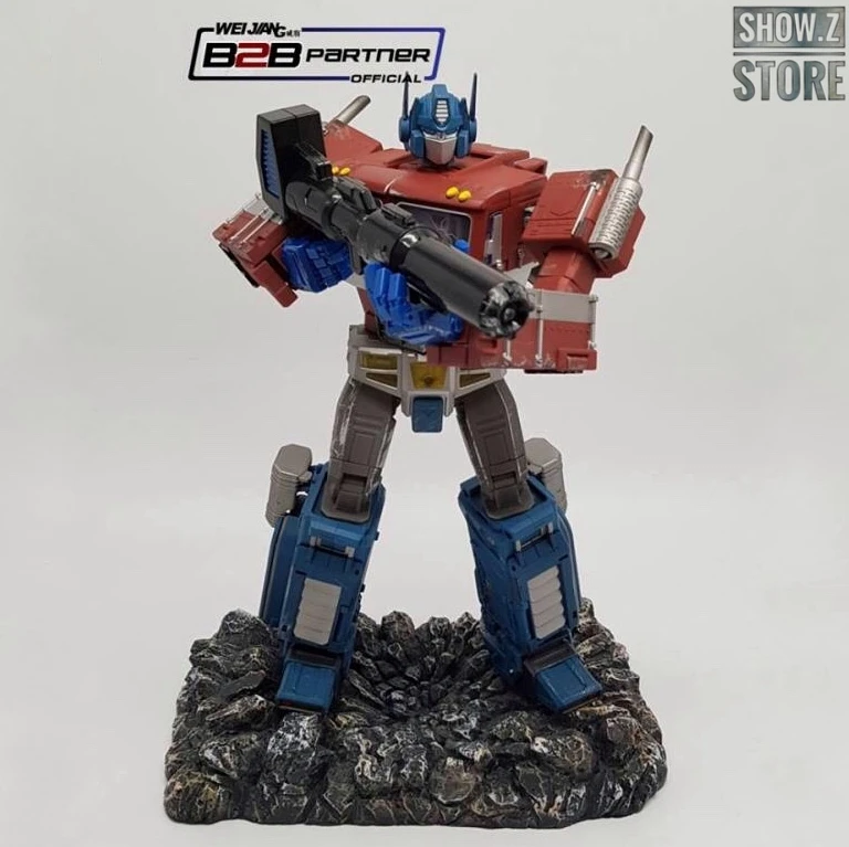 Weijiang MPP-10 Commander Optimus Prime Battle Damaged Oversized Limited Edition W/ Custom Display Base 2 Weijiang MPP-10 Commander Optimus Prime Battle Damaged Oversized Limited Edition W/ Custom Display Base - Image 2