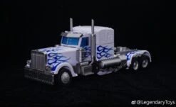 LegendaryToys LT02-W Optimus Prime MPM-04 White Version -MECHA REALM STORE d9b54883e5