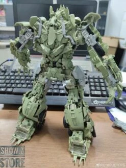 Unique Toys R-05 Desperado Megatron Original Version -MECHA REALM STORE e35bf2618a