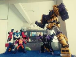 Toyworld TW-C07Y Constructor Devastator -MECHA REALM STORE e8b2b5b0d8