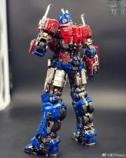 [Pre-Order] NakoMake CR-05 Classic Reborn Optimus Prime -MECHA REALM STORE ed4406a165