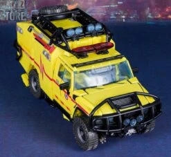 Takara Tomy Masterpiece Movie Series MPM-11 Ratchet -MECHA REALM STORE f9187d3366