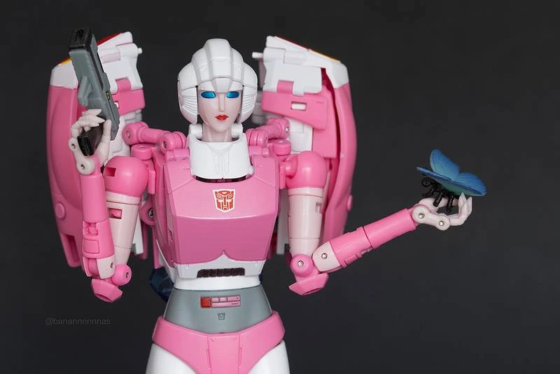 Fanstoys FT-24 Rouge Arcee 13 Fanstoys FT-24 Rouge Arcee - Image 13